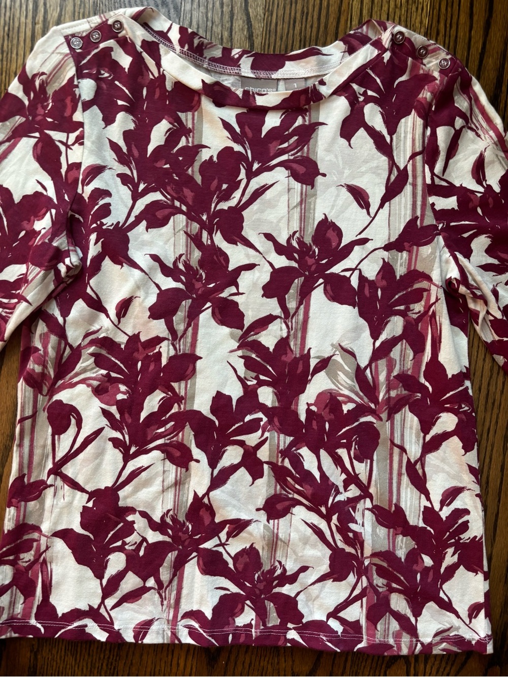 Chicos size 1 blouse